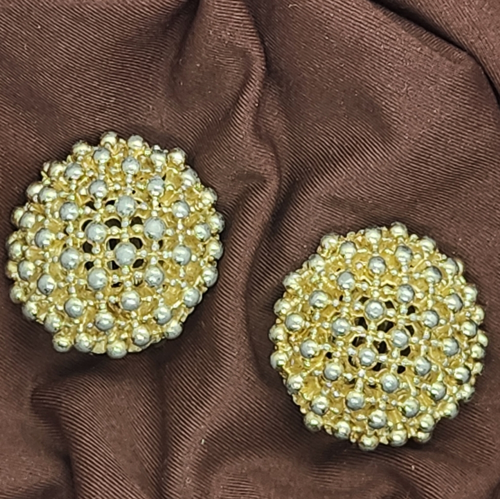 Vintage CINER Gold Plated Etruscan Bead Doamed Ball Net Clip On Earrings